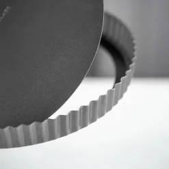 Lifetime Brands Europe ltd Masterclass Paiform 23cm m/Løs Bunn Non-Stick Online