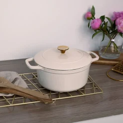 NOVA Dynamic Støpejernsgryte 4,3L 24cm Beige Online