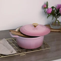 NOVA Dynamic Støpejernsgryte 4,3L 24cm Rosa