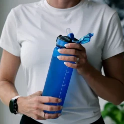 NOVA Dynamic Vannflaske 1L Blå Outlet