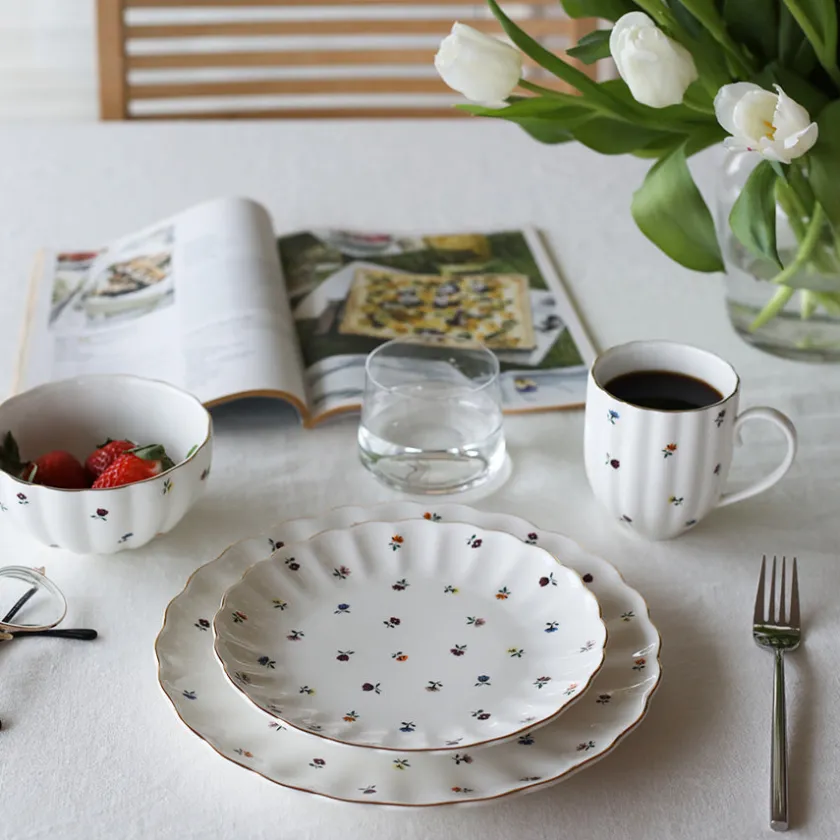 NOVA Lilly Bolle m/Blomster og Gullkant 13cm Hvit Discount