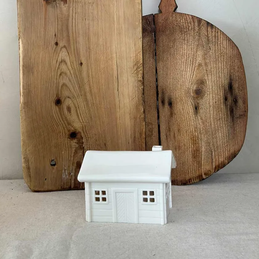 PORSGRUNDS PORSELÆNSFABRIK Porsgrunds Porselænsfabrik Jul På Tunet Veslestugu Med Pipe 13,4x10,8cm Sale