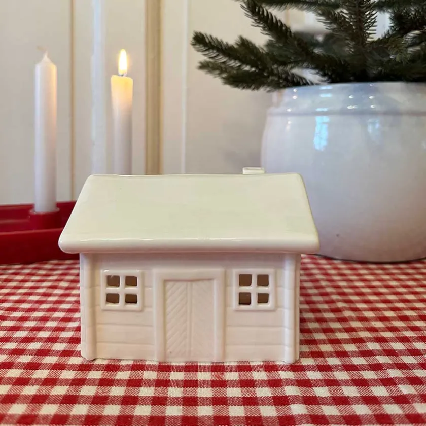 PORSGRUNDS PORSELÆNSFABRIK Porsgrunds Porselænsfabrik Jul På Tunet Veslestugu Med Pipe 13,4x10,8cm Sale