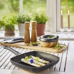 SCANPAN Maitre D' Morter med Støter 10cm Støpejern Eik Sale