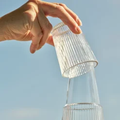 STELTON Pilastro Karaffel Med Glass 1L Hot