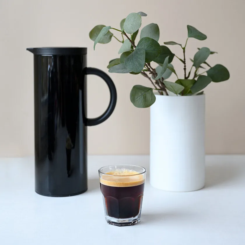 CHRISTIANIA 1739 TERMOKANNE SORT 1L CYLINDER Outlet